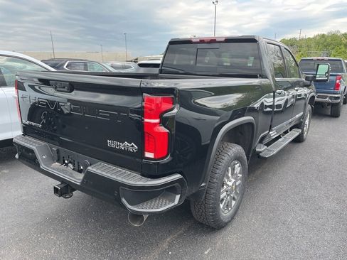 New 2026 Chevrolet Silverado 2500 High Country w/ High Country Premium Package AWD/4WD image 3