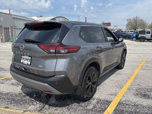 Used 2023 Nissan Rogue SV image 5