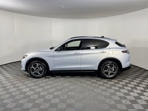 Used 2025 Alfa Romeo Stelvio Sprint w/ Convenience Package image 4