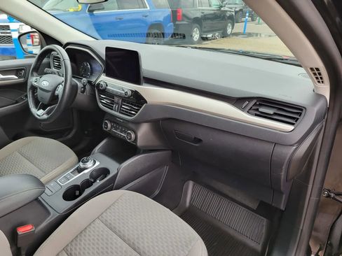 Used 2021 Ford Escape SE w/ Cold Weather Package AWD/4WD image 16