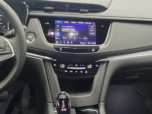 New 2025 Cadillac XT5 Luxury w/ LPO, Red Accent Package image 23