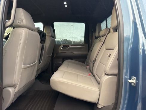 Used 2024 Chevrolet Silverado 3500 LT w/ Convenience Package image 16