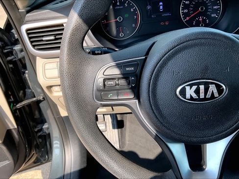 Used 2016 Kia Optima LX FWD image 23