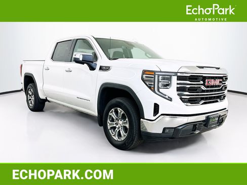 Used 2025 GMC Sierra 1500 SLT AWD/4WD image 1