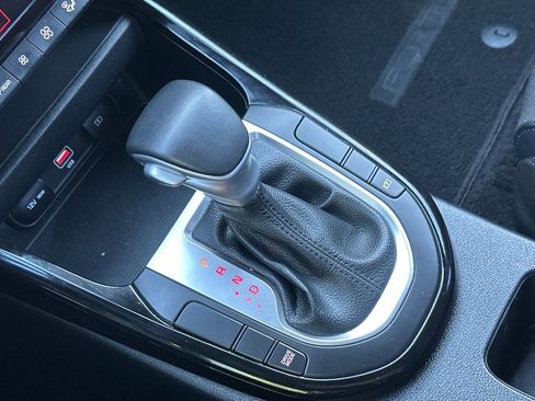 Used 2024 Kia Forte GT-Line image 16