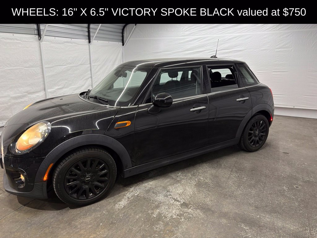Used 2017 MINI Cooper 4-Door Hardtop FWD image 3