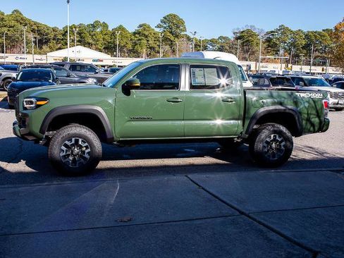 Used 2021 Toyota Tacoma TRD Off-Road image 3