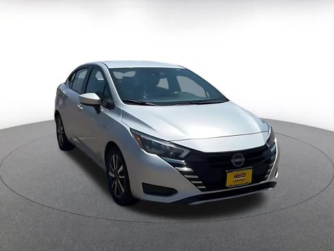 Used 2025 Nissan Versa SV FWD image 3
