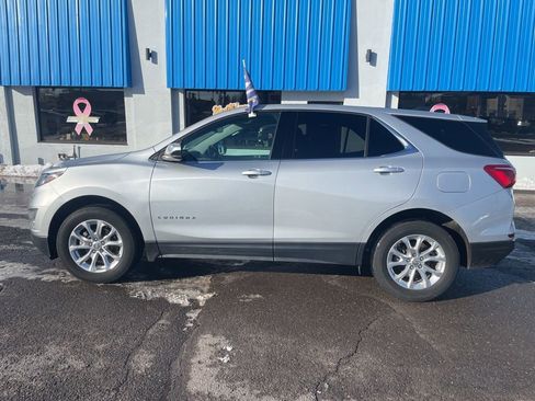 Used 2020 Chevrolet Equinox LT w/ Driver Convenience Package image 8