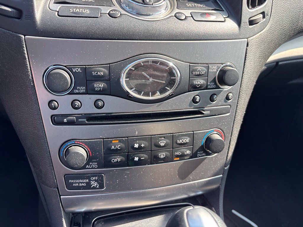 Used 2010 INFINITI G37 Journey RWD image 25