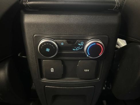 Used 2023 Ford Explorer XLT w/ Equipment Group 202A AWD/4WD image 18