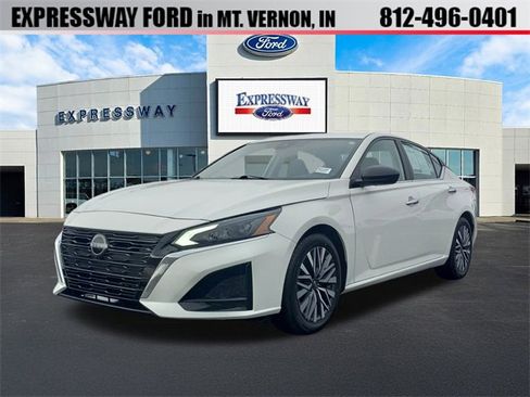 Used 2024 Nissan Altima 2.5 SV image 1
