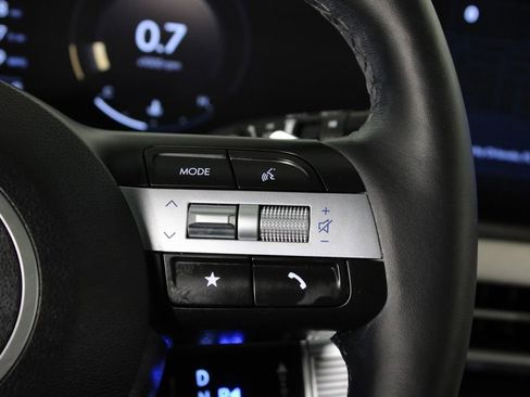 Certified 2025 Hyundai Tucson Limited FWD image 30