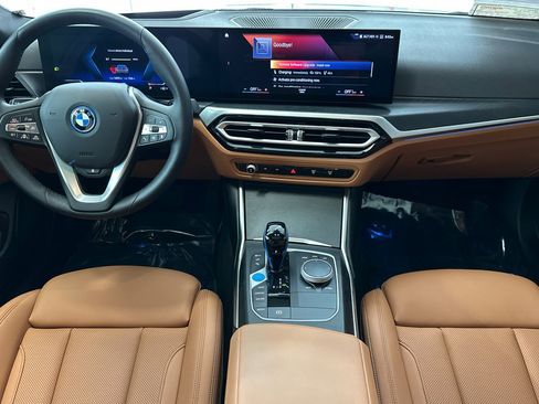 Certified 2023 BMW i4 eDrive40 RWD image 4
