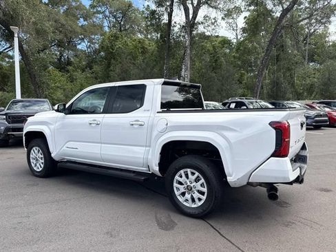 Used 2025 Toyota Tacoma SR5 RWD image 4