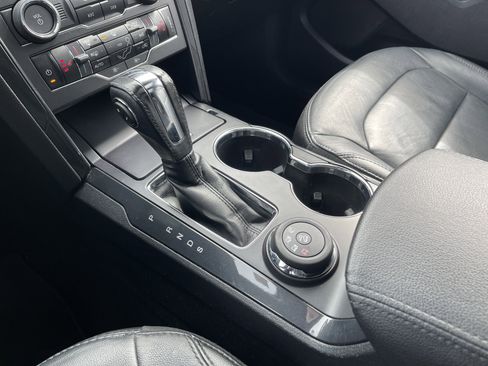 Used 2018 Ford Explorer XLT w/ Equipment Group 202A image 25