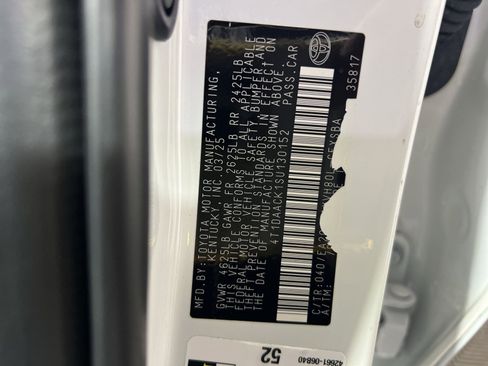 Used 2025 Toyota Camry SE image 30