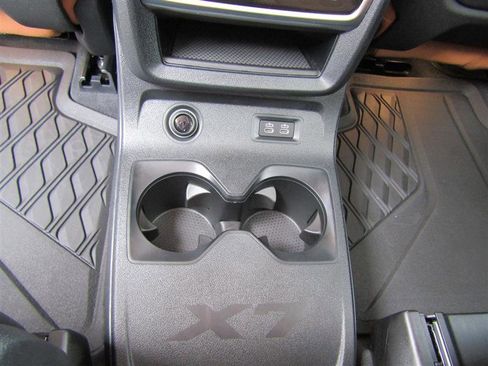 Used 2024 BMW X7 xDrive40i w/ Premium Package image 38