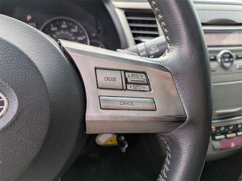 Used 2011 Subaru Outback 2.5i Premium image 28