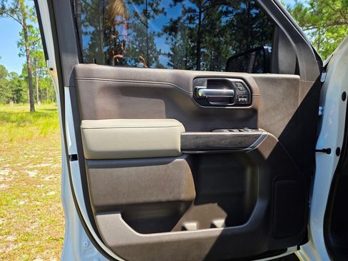 Used 2019 Chevrolet Silverado 1500 LTZ w/ LTZ Texas Edition AWD/4WD image 11