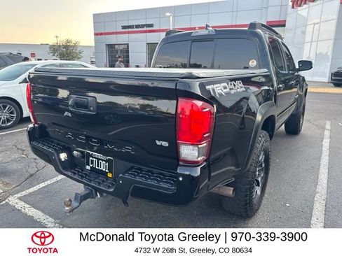 Used 2016 Toyota Tacoma TRD Off-Road AWD/4WD image 4