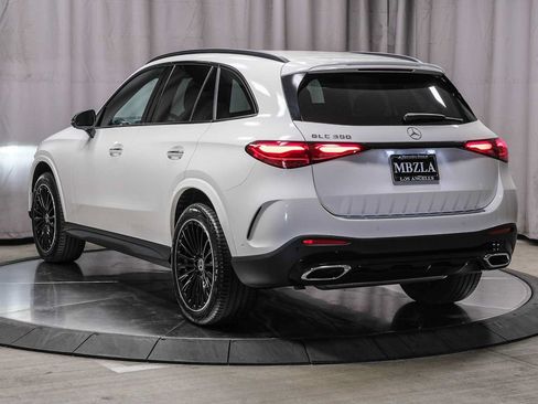 Certified 2026 Mercedes-Benz GLC 300 image 2