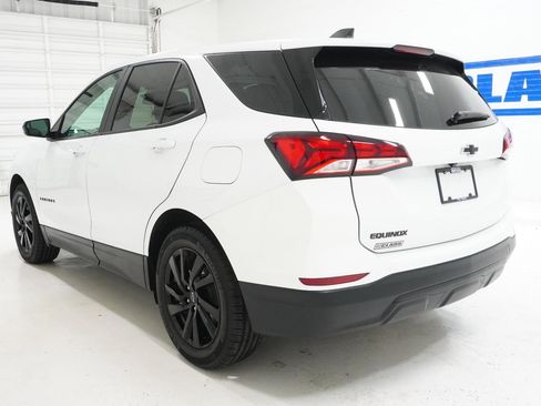 Used 2023 Chevrolet Equinox LS w/ LS Convenience Package image 9