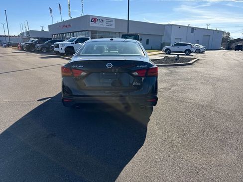 Used 2019 Nissan Altima 2.5 Platinum image 6