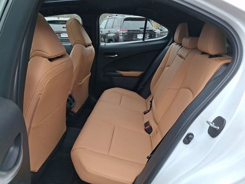 Used 2023 Lexus UX 250h AWD w/ Premium Package image 10