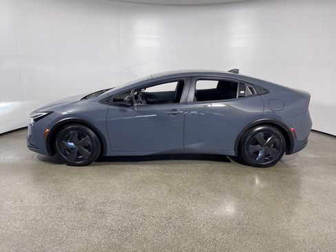 Certified 2024 Toyota Prius LE AWD/4WD image 6