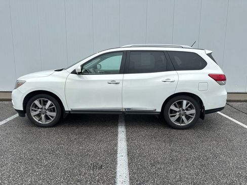 Used 2014 Nissan Pathfinder Platinum w/ Platinum Premium Package AWD/4WD image 3