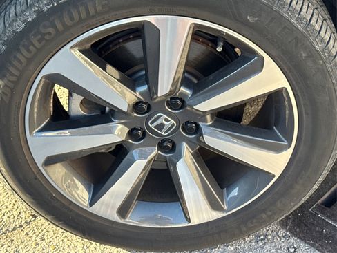 Used 2024 Honda Pilot Elite image 15