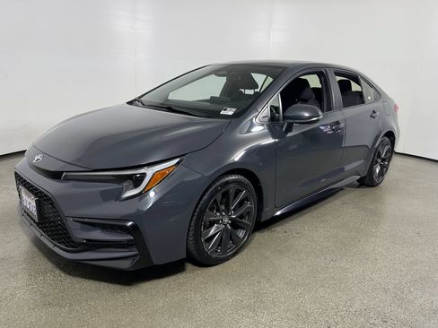 Certified 2024 Toyota Corolla SE w/ SE Premium Package FWD image 7