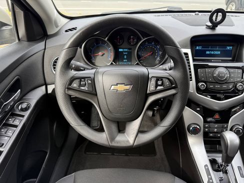 Used 2015 Chevrolet Cruze LT FWD image 18