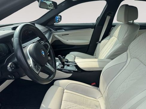 Used 2023 BMW 540i xDrive w/ Executive Package AWD/4WD image 9