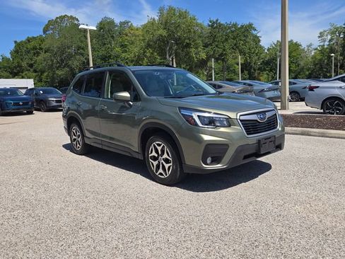 Used 2021 Subaru Forester Premium AWD/4WD image 2