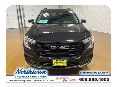 Used 2022 GMC Terrain SLE w/ Elevation Edition image 9