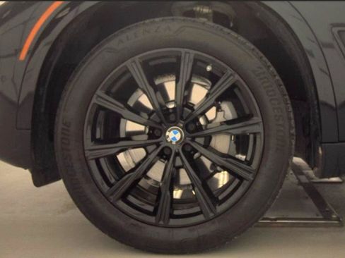 Used 2021 BMW X5 xDrive40i w/ M Sport Package AWD/4WD image 15