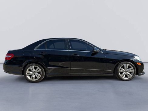 Used 2011 Mercedes-Benz E 350 BlueTEC Sedan image 2