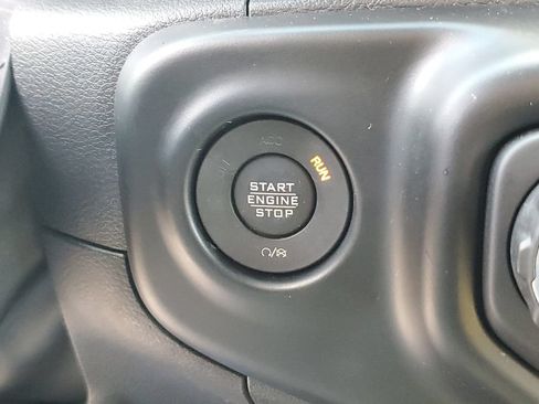 Used 2022 Jeep Wrangler Unlimited Sport AWD/4WD image 25