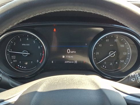 Used 2022 Buick Encore GX Essence w/ Experience Buick Package image 22