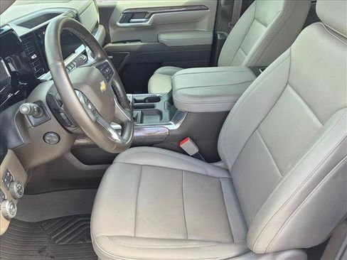 Used 2025 Chevrolet Silverado 1500 LTZ AWD/4WD image 15