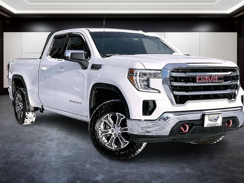Used 2021 GMC Sierra 1500 SLE w/ X31 Off-Road Package image 11