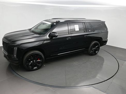 Used 2025 Cadillac Escalade ESV Sport w/ Touring Package AWD/4WD image 44