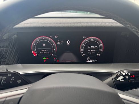 Used 2026 Volkswagen Tiguan SE AWD/4WD image 37