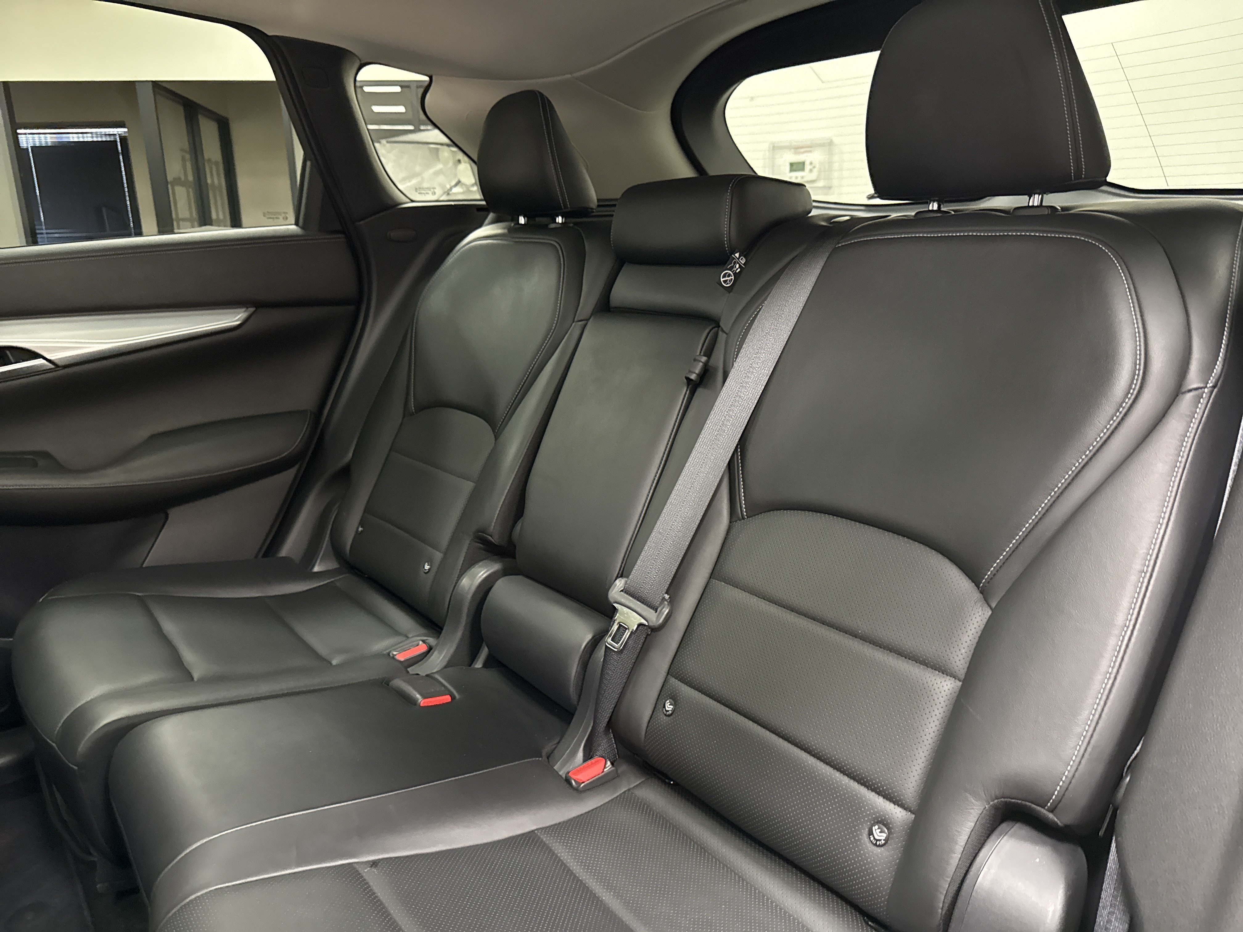 Used 2019 INFINITI QX50 FWD image 16
