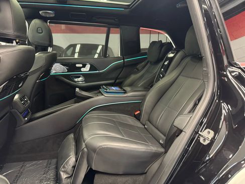 Used 2021 Mercedes-Benz Maybach GLS 600 4MATIC image 9