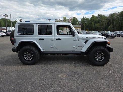 Used 2024 Jeep Wrangler Unlimited Rubicon 392 image 92