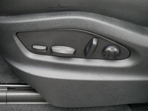 Used 2024 Porsche Cayenne image 20