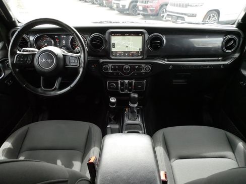 Used 2022 Jeep Wrangler Unlimited Sport AWD/4WD image 10
